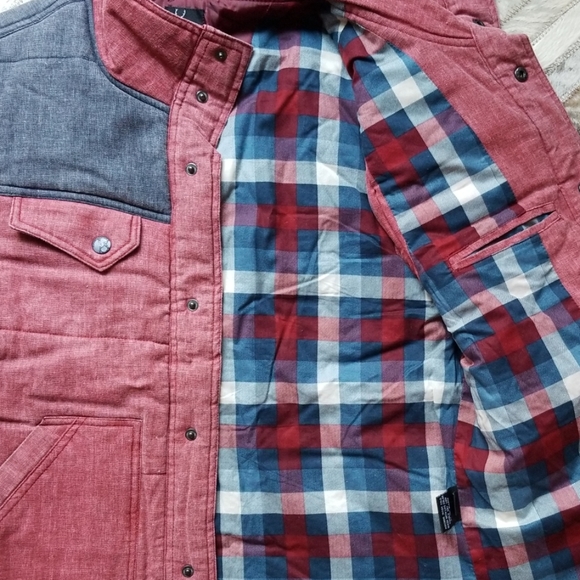 Mens Beautiful Warm Quilted Vest - Size L - Picture 2 of 6